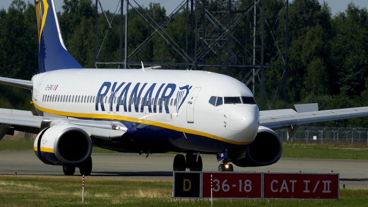 Ryanair hlásí nižší zisky, některé cestovní agentury přestaly přeprodávat jeho lety